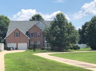 917 Manor House Dr, Upper Marlboro, MD 20774