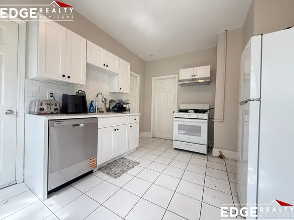 72 Antwerp St, Brighton, MA 02135