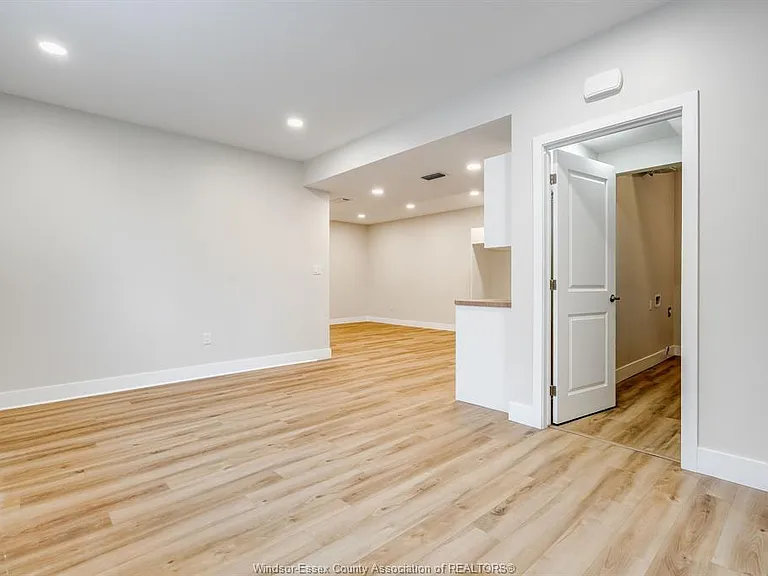 21293 Harbour Rd #2 — Photo 2