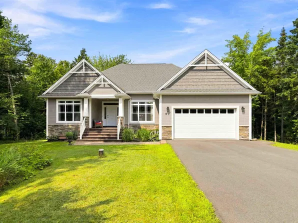 67 Glencairn Ave, Fall River, NS B2T 0G8