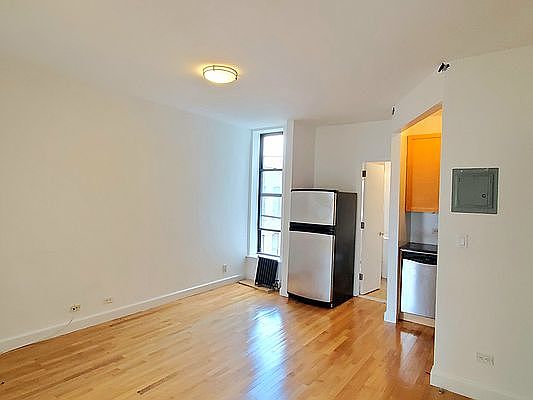1st image of 319 W 116th St APT 5A