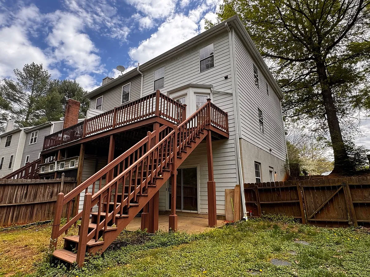 Building Photo - 4644 Briarwood Dr
