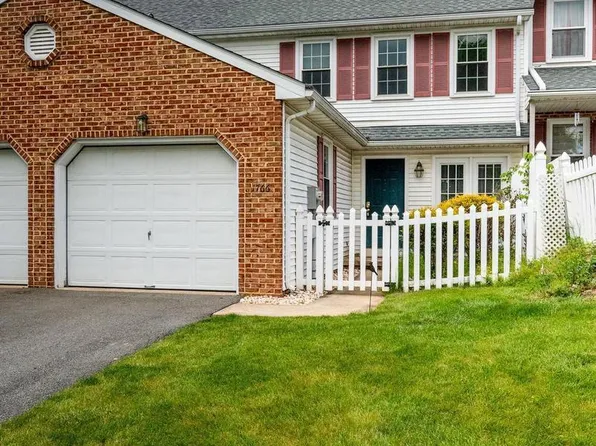 1766 Betz Farm Dr, Lancaster, PA 17603
