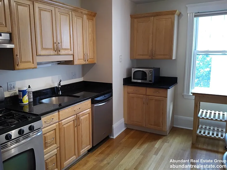 304 Allston St #4 — Photo 8