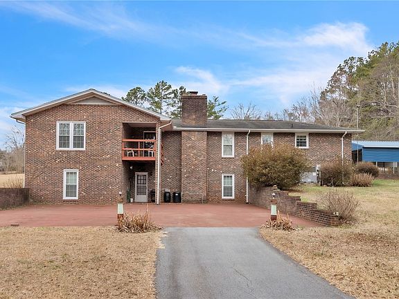 3rd image of 491 City Lake Rd