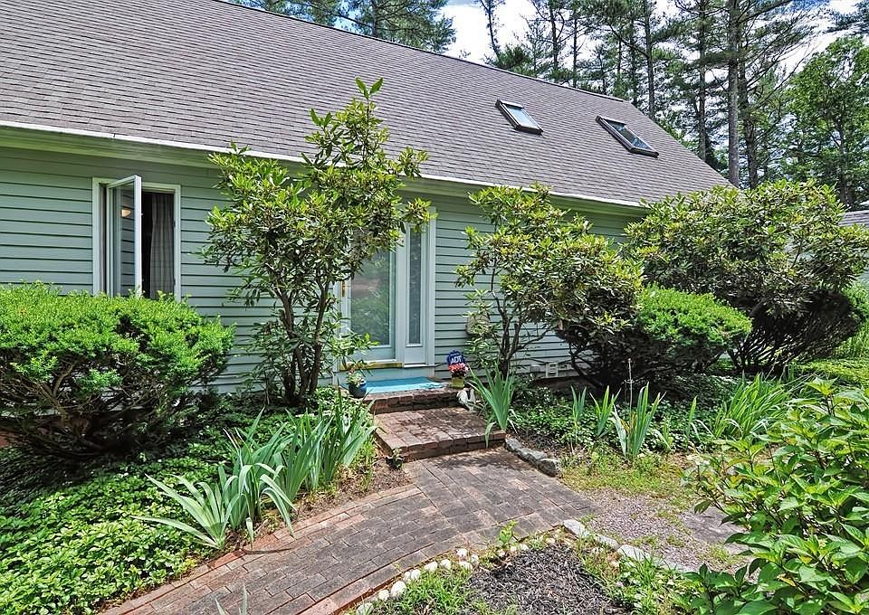 1st image of 48 Trout Farm Ln
