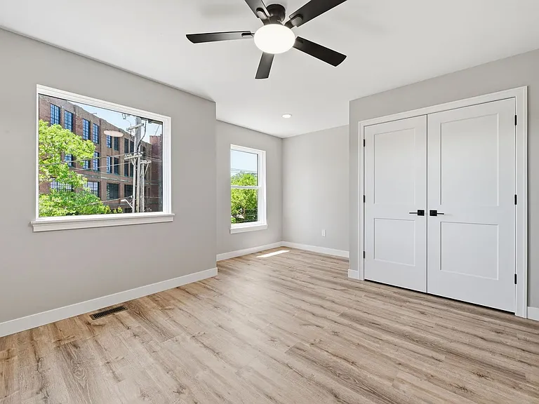 4728 Walworth Ave — Photo 22