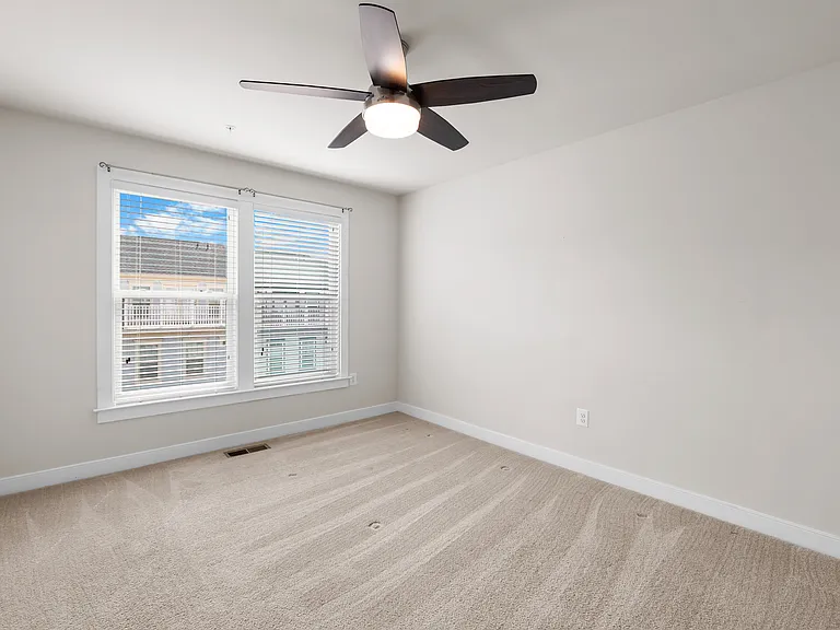 9780 Fields Rd — Photo 25