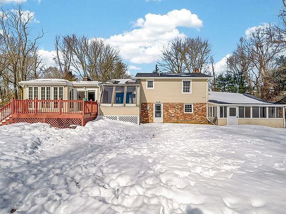 5th image of 197 Chestnut St