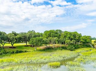 1411 Laudonniere St, Beaufort, SC 29902