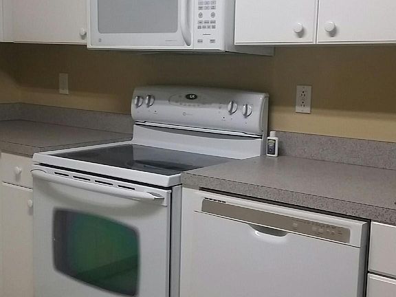 3rd image of 863/865 Apartment St E