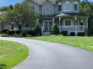 49 Ridgefield Rd, Warwick, NY 10990