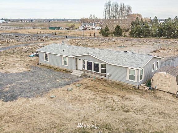 2nd image of 4532 Road E NE