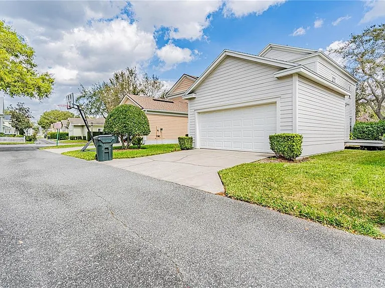 932 Pawstand Rd — Photo 22