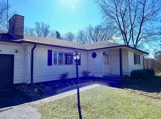 8465 Moon Rd, Saline, MI 48176