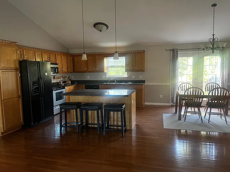 175 Belle Cir — Photo 2