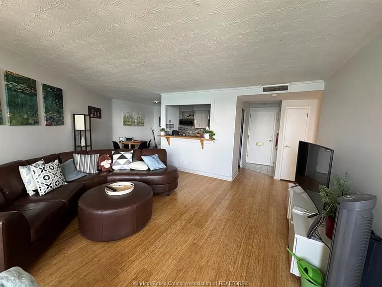 111 Riverside Dr E #1105 — Photo 8