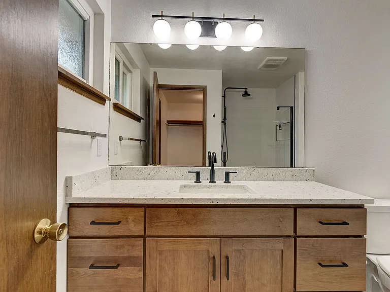 2156 Fairway Ln — Photo 16