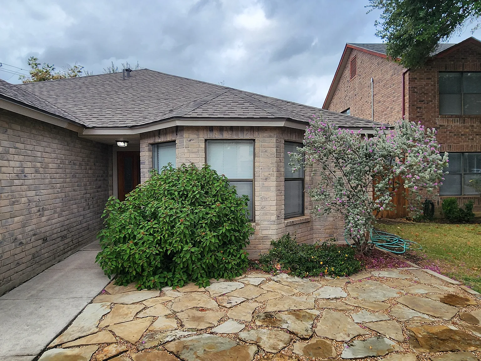 1611 Gruene Cv — Photo 3