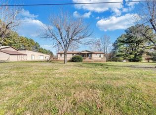 2621 Scruggs Rd, Moneta, VA 24121