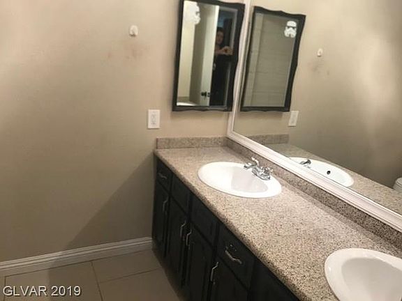 5th image of 2749 Heritage Cir