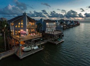 315 Isles End Rd, Tiki Island, TX 77554