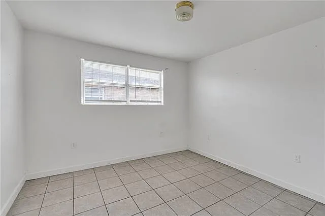 4831 Lynhuber Dr — Photo 8
