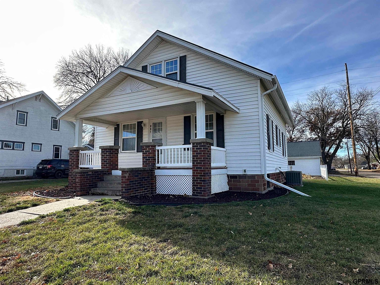 221 N Main St, Wilber, NE 68465 Zillow