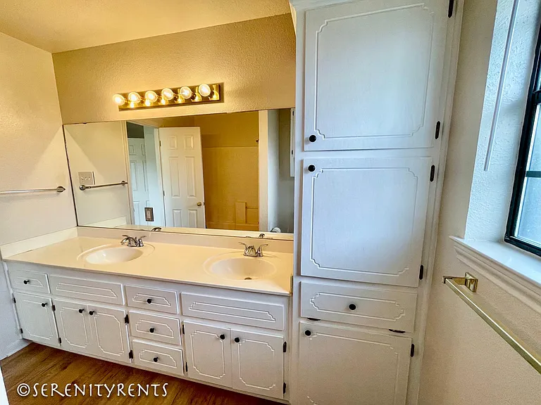5209 Morning Glen Ln #B — Photo 15