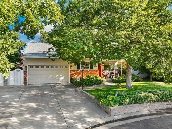 2416 Manor Ct, Sacramento, CA 95864