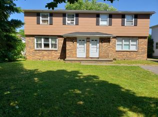 130 Fairgreen Dr, Amherst, NY 14228