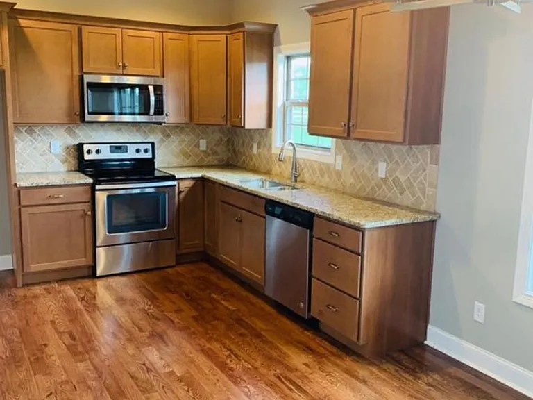 2651 Royal Ct — Photo 3