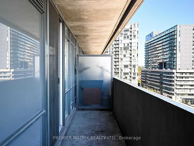 20 Joe Shuster Way #910 — Photo 21