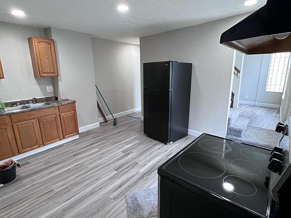 5th image of 289 N 18th St #289