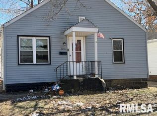 2216 S 13th St, Springfield, IL 62703