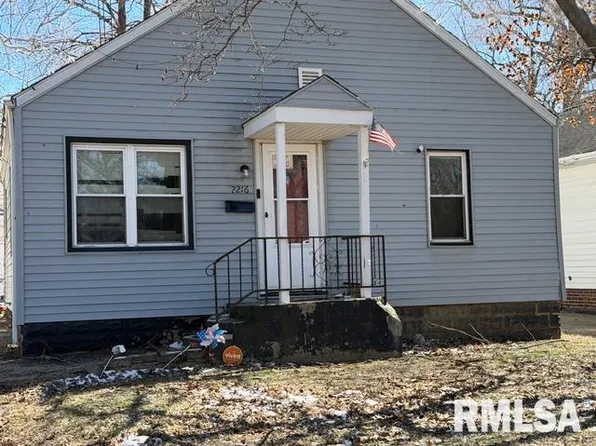2216 S 13th St, Springfield, IL 62703