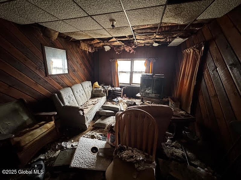 4th image of 48 Treadway Street