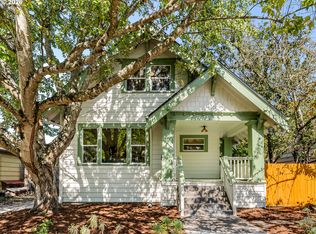 4541 SE Salmon St, Portland, OR 97215
