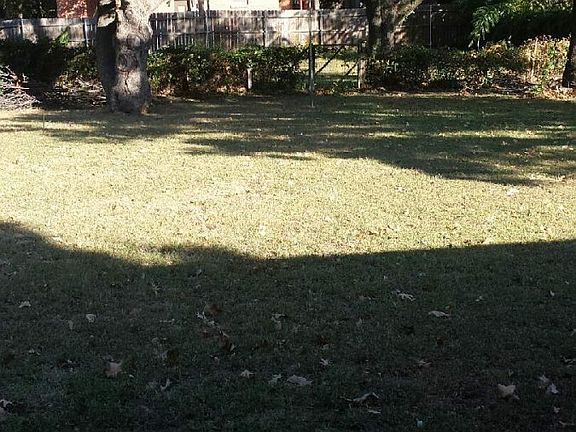2nd image of 1308 N Carol Ln