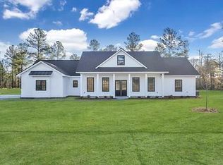 1504 Plantation Cir, Blackshear, GA 31516