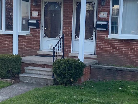 3rd image of 35456 Hazelwood St