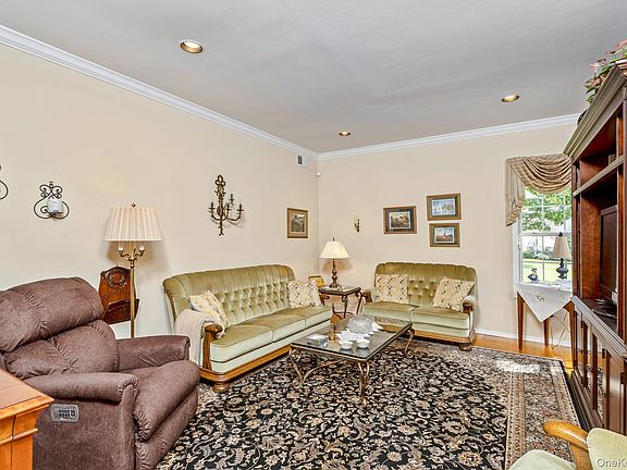 5th image of 29 Avery Court