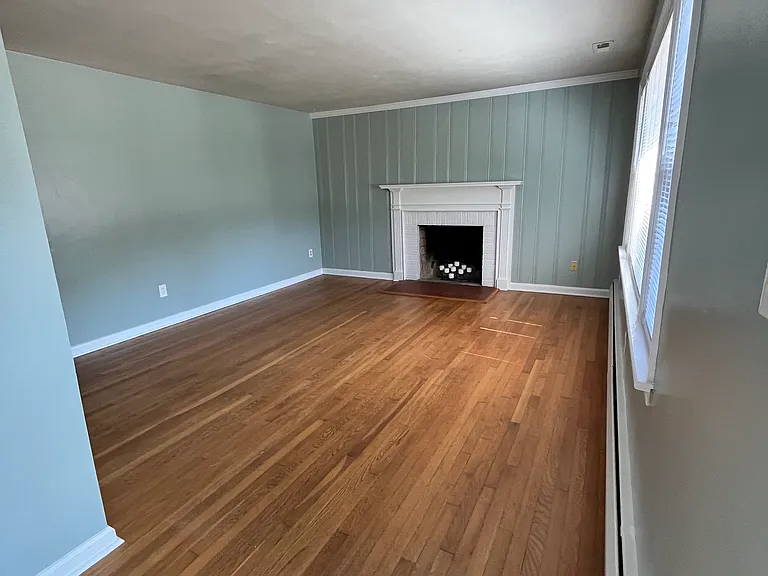 143 Hermitage Rd — Photo 4