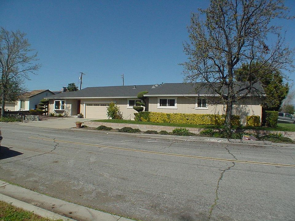 1st image of 737 Cahalan Ct