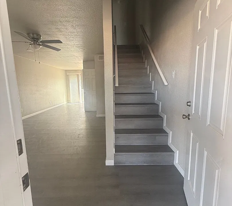 305 N Lake Ave