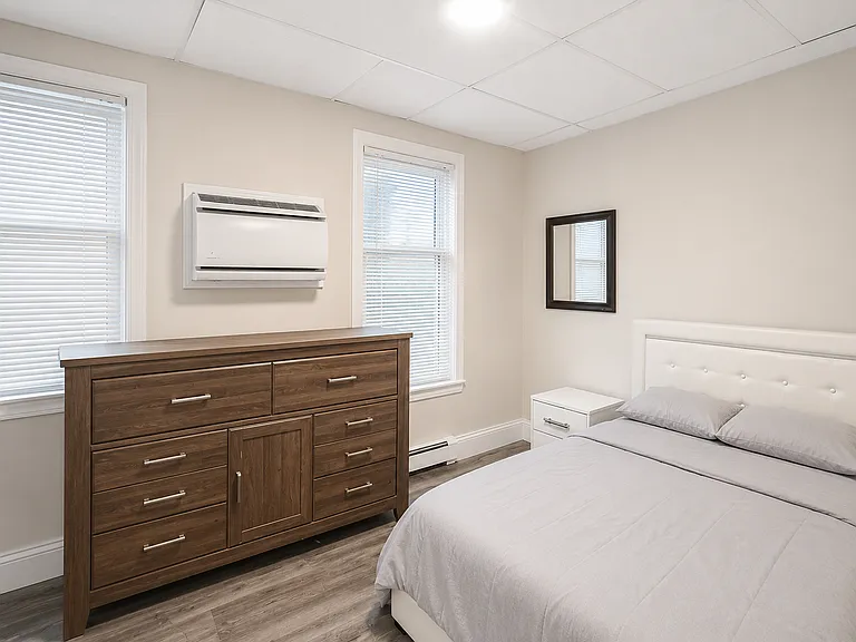 195 Maverick St #1 — Photo 16