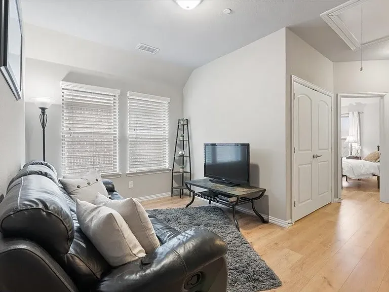 4433 Blackjack Oak Dr — Photo 14