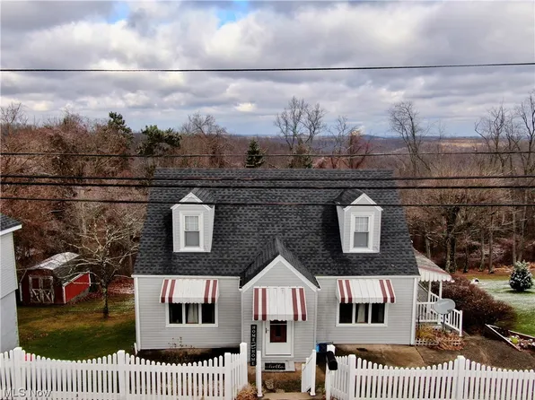 56821 Ferryview Rd, Martins Ferry, OH 43935