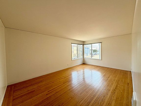 2nd image of 3600-3606 Irving St #3602