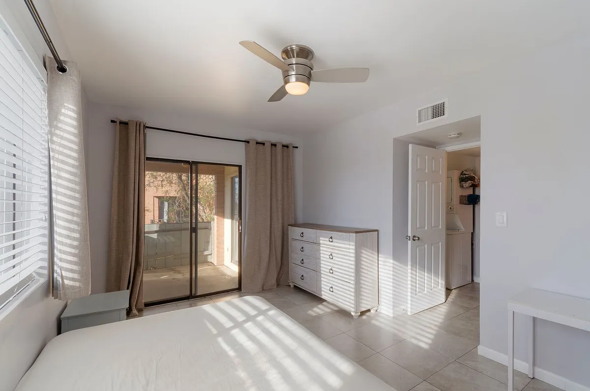 Building Photo - 1530 S Columbus Blvd #8